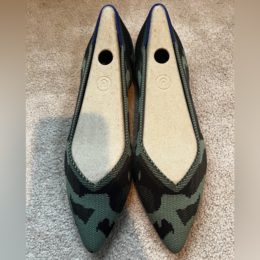 Brand new pointed toe camo Rothy’s!